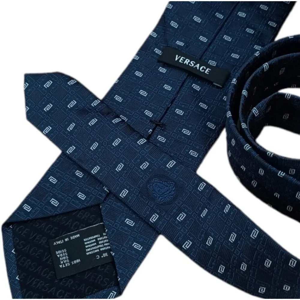 VERSACE Current Blue Geometric Monogrammed Logo Silk Tie ITALY 59